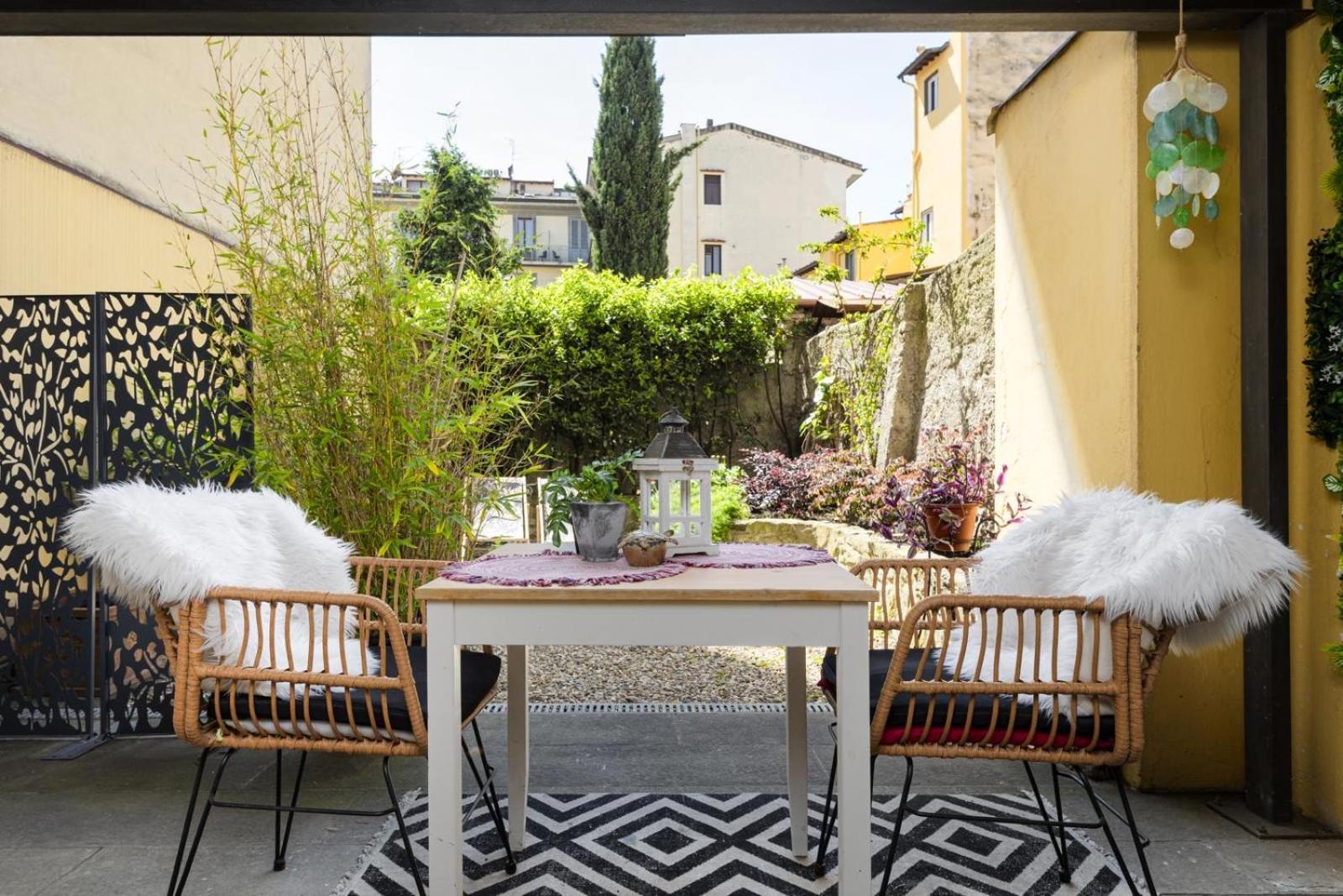 Nadia'S Lovely Home - With Private Garden And Jacuzzi Florence Exterior photo